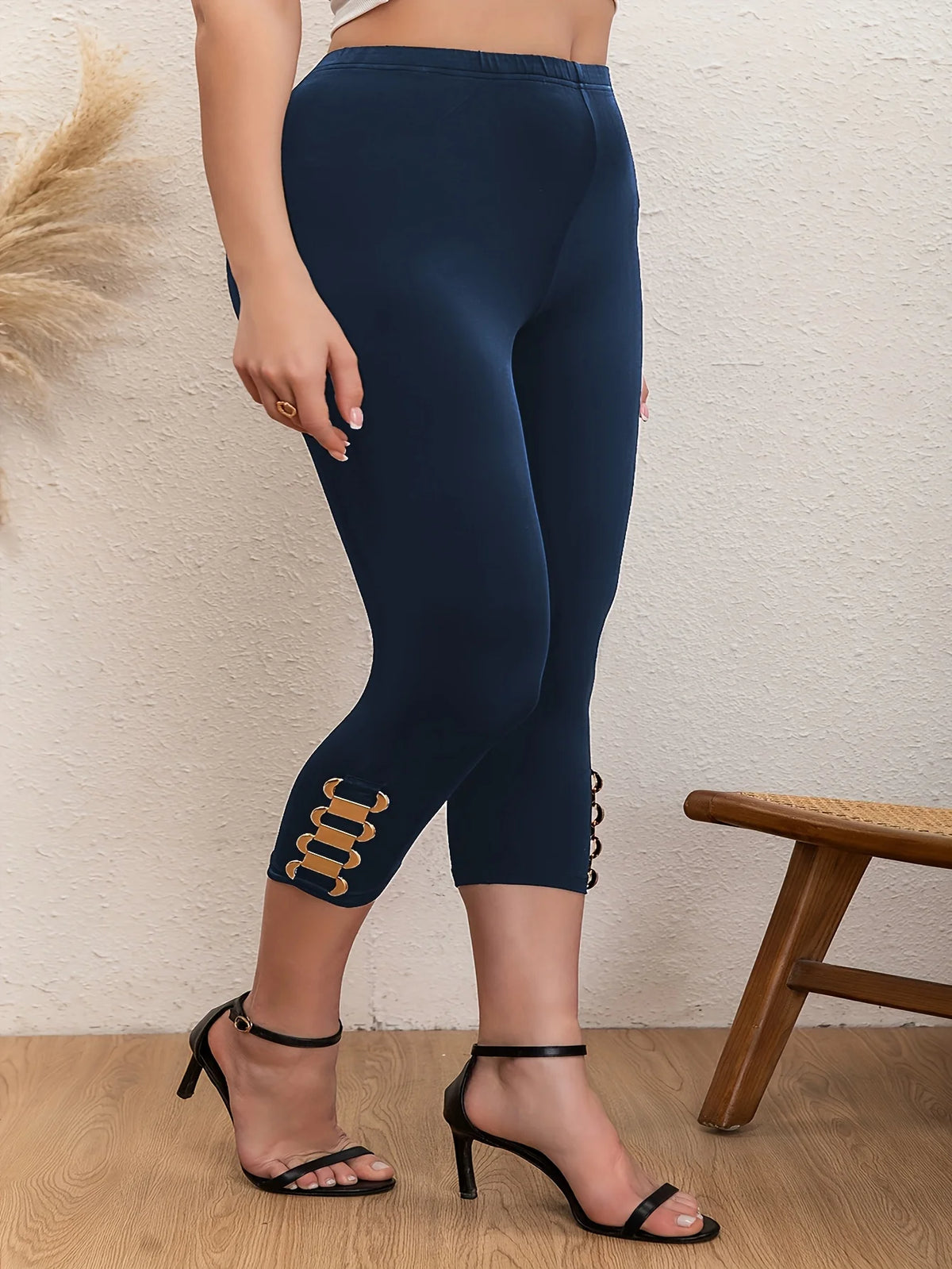 Elegant plus Size Capri Pants Chic Metal Chain Detail High-Elasticity Casual Solid Mid-Calf Trousers for Women - Chrissy's Eye