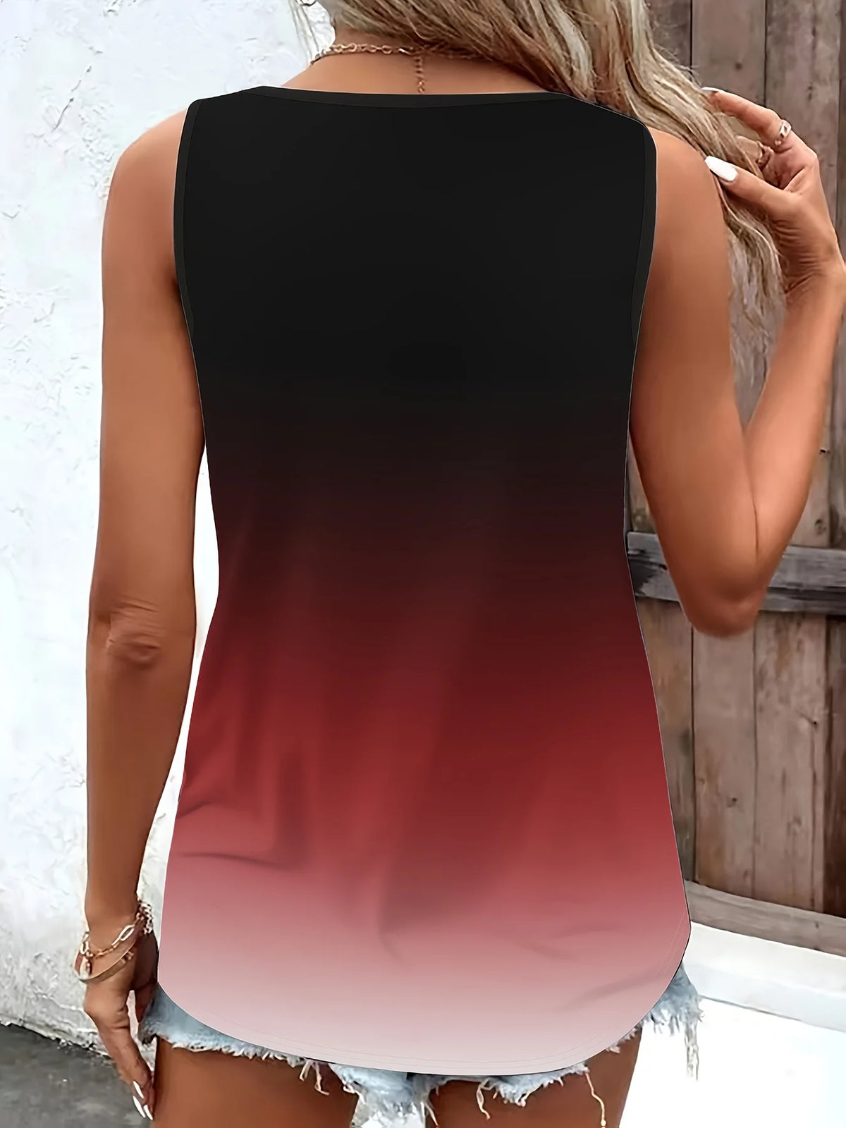 Plus Size Women's Gradient Tank Top with Stylish Ring Detail Comfortable Casual Wear Versatile Sleeveless Summer Blouse - Chrissy's Eye
