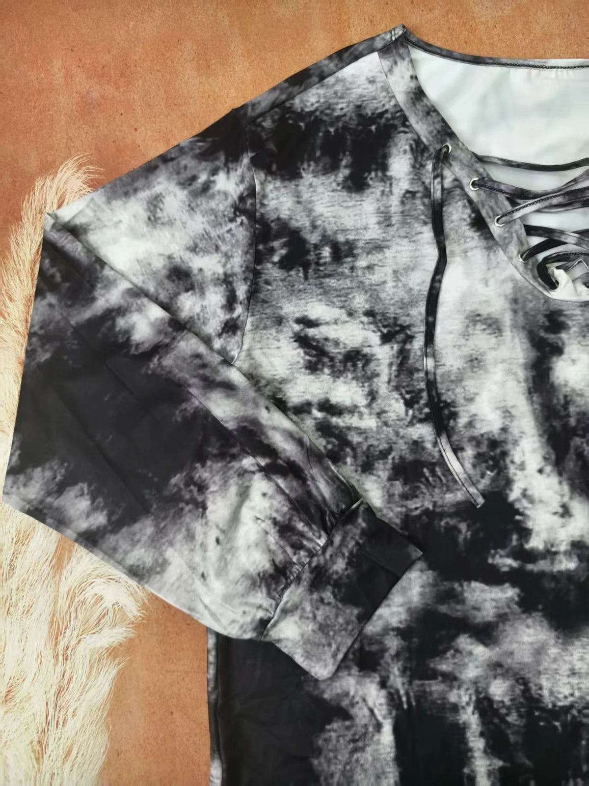 plus size women's tie dye printed long sleeved T-shirt made of polyester knitted fabric elegant lace up casual and comfortable - Chrissy's Eye
