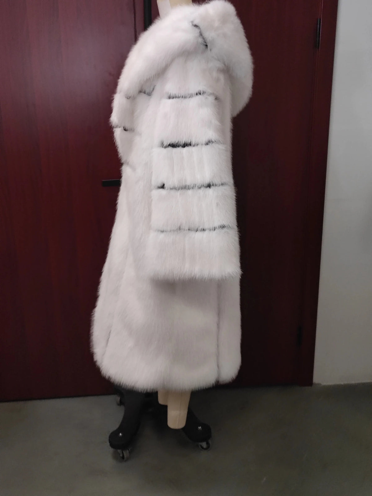 2025 Winter Women Faux Fur Jacket Coat Solid White Long Sleeve Thick Warm Overcoat Outwear Fluffy Coat For Women - Chrissy's Eye