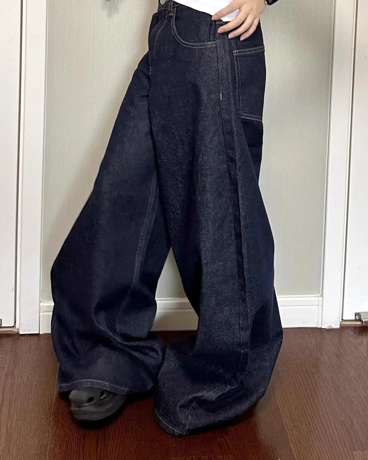 New American Women Black High Street Vibe Wide-Leg Jeans for Autumn and Winter for Men and Women Washed Loose Straight Pants - Chrissy's Eye