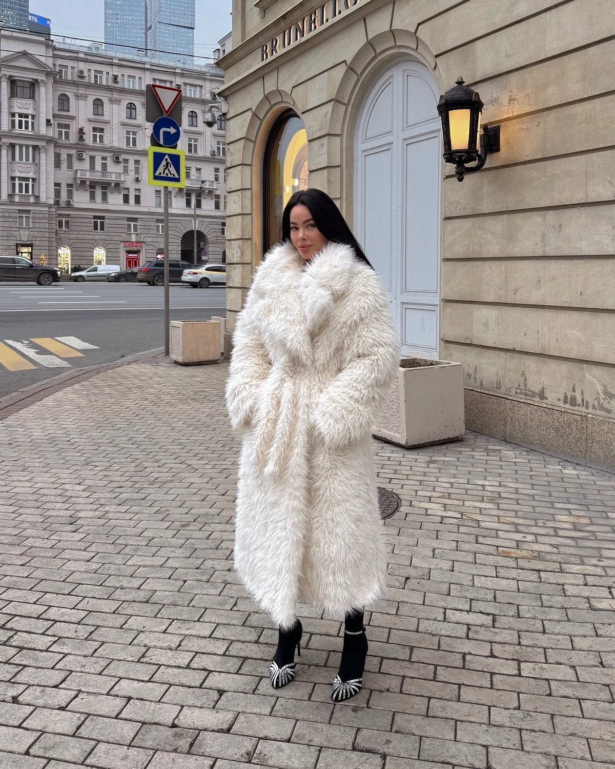 Elegant Women's Mink Fur Overcoat Solid Waist-cinching Fur Coat For Lady Luxury Long Furry - Chrissy's Eye